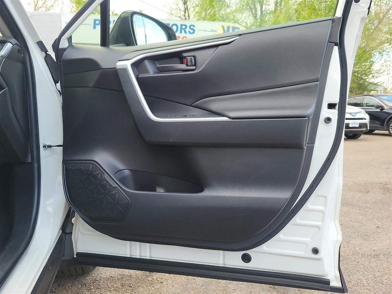 Toyota RAV4 Hybrid LE 2022