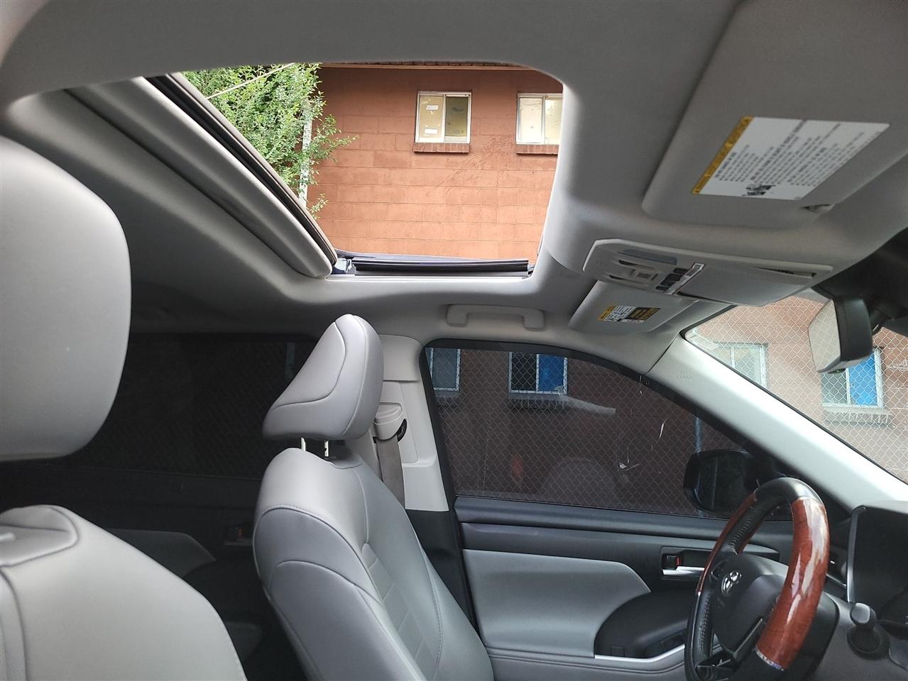 Toyota Highlander Hybrid  2020