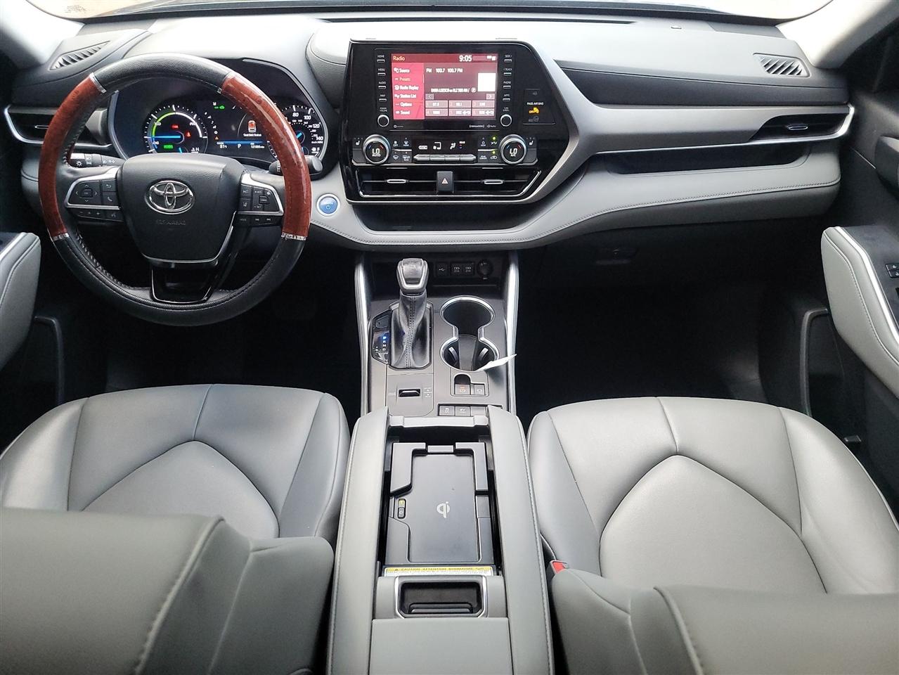 Toyota Highlander Hybrid  2020