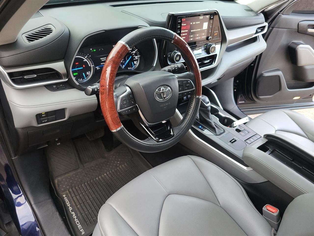 Toyota Highlander Hybrid  2020
