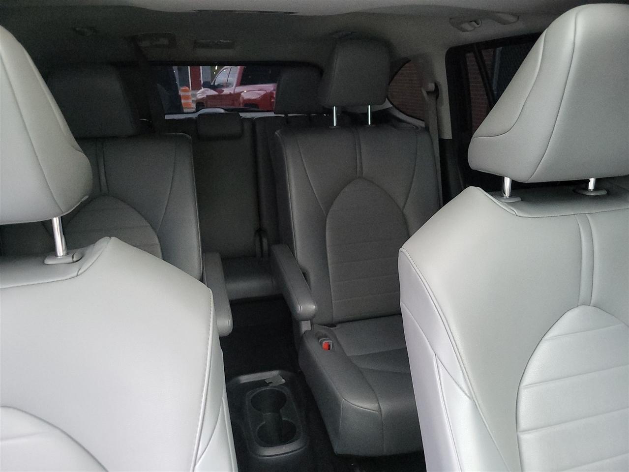 Toyota Highlander Hybrid  2020