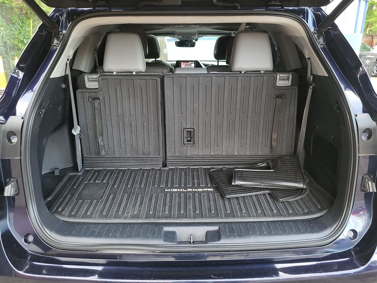 Toyota Highlander Hybrid  2020