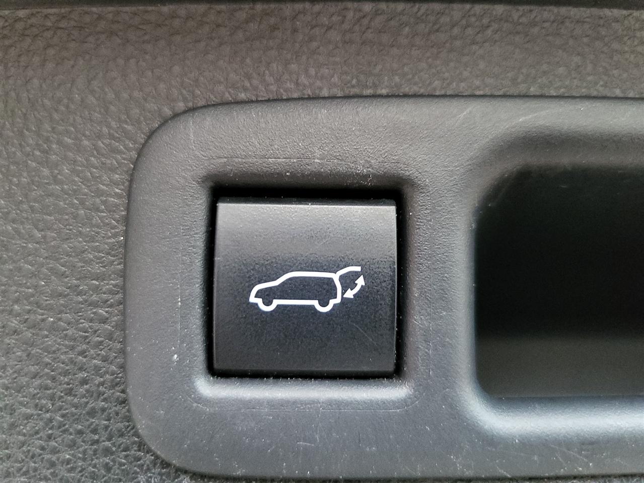 Toyota Highlander Hybrid  2020