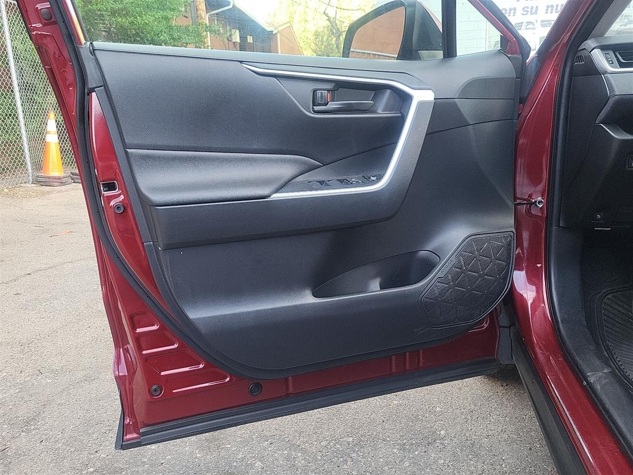 Toyota RAV4 Hybrid LE 2022