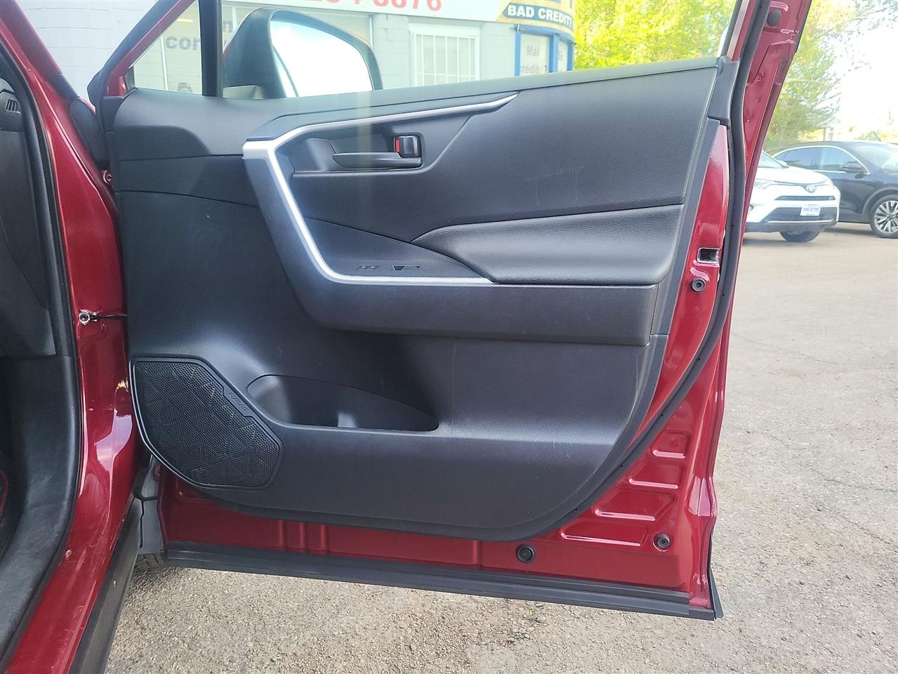 Toyota RAV4 Hybrid LE 2022