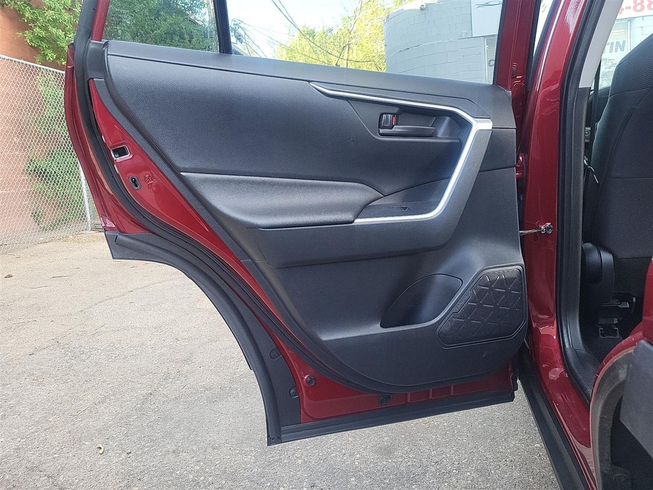 Toyota RAV4 Hybrid LE 2022