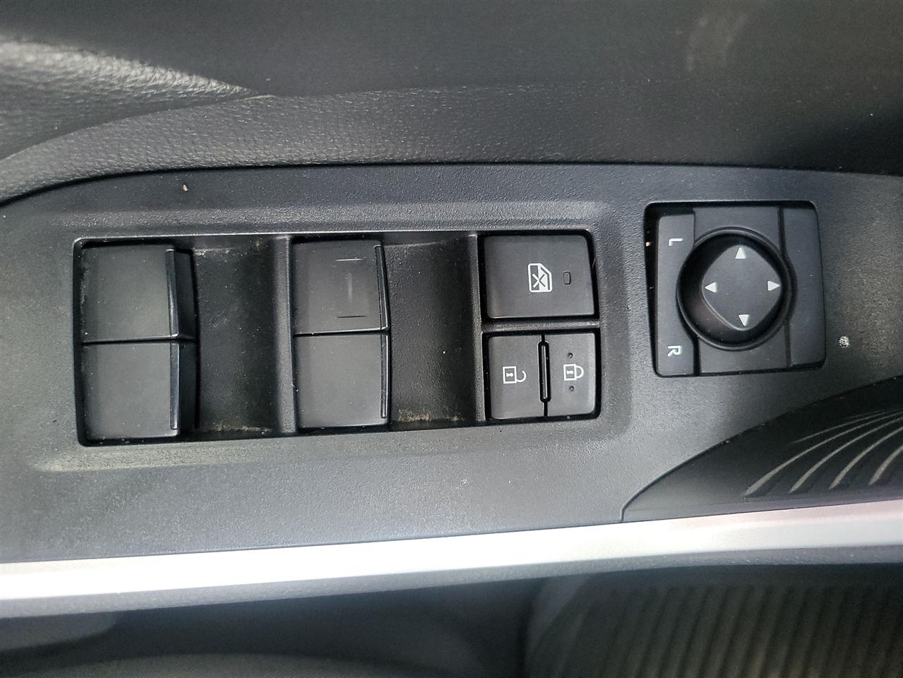 Toyota RAV4 Hybrid LE 2022