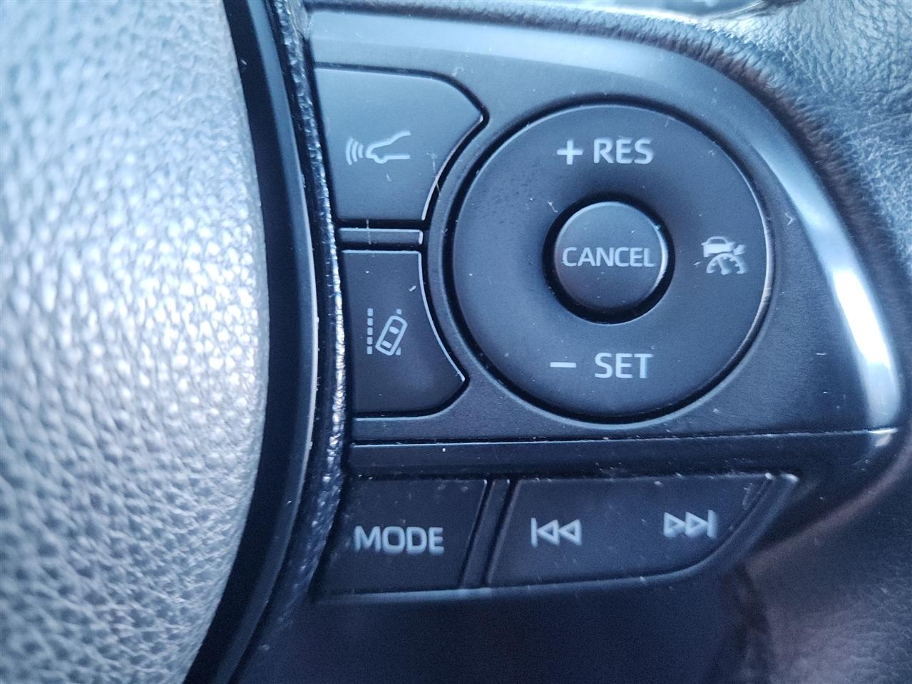 Toyota RAV4 Hybrid LE 2020