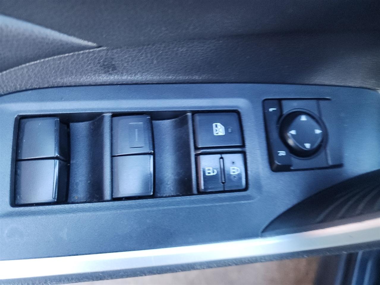 Toyota RAV4 Hybrid LE 2020