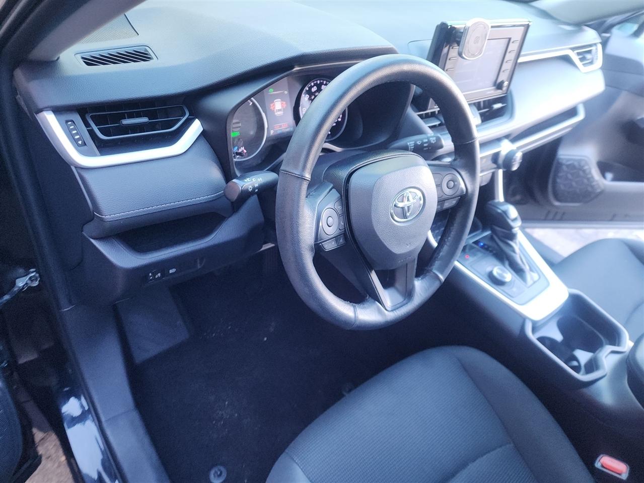 Toyota RAV4 Hybrid LE 2020