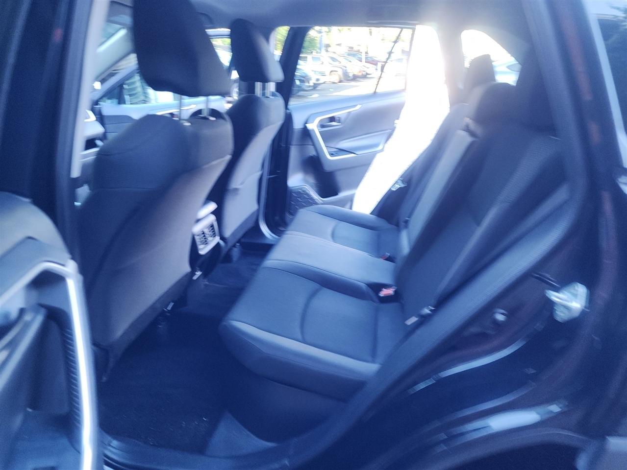 Toyota RAV4 Hybrid LE 2020