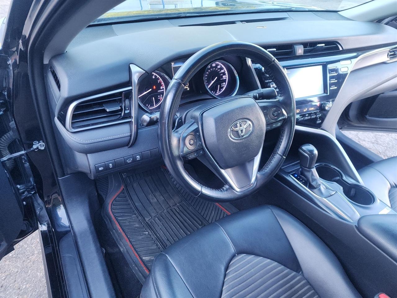 Toyota Camry XLE 2019