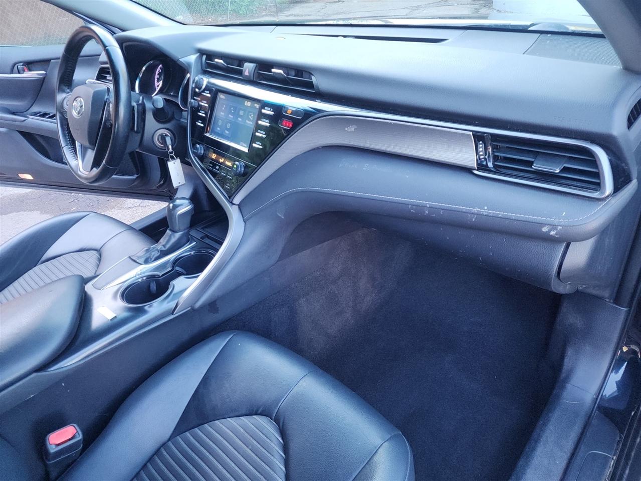 Toyota Camry XLE 2019