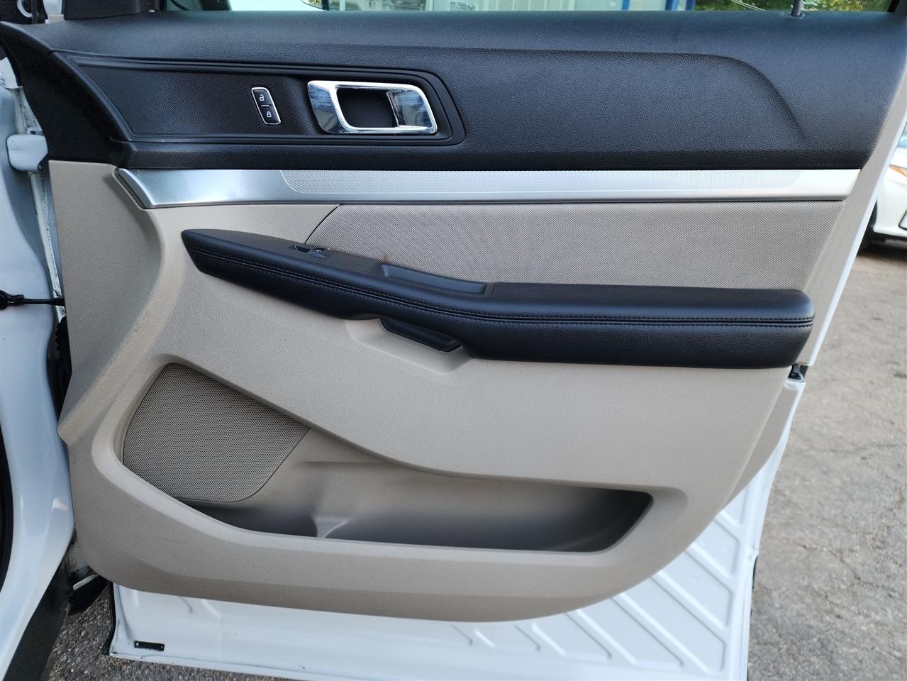 Ford Explorer Base FWD 2018