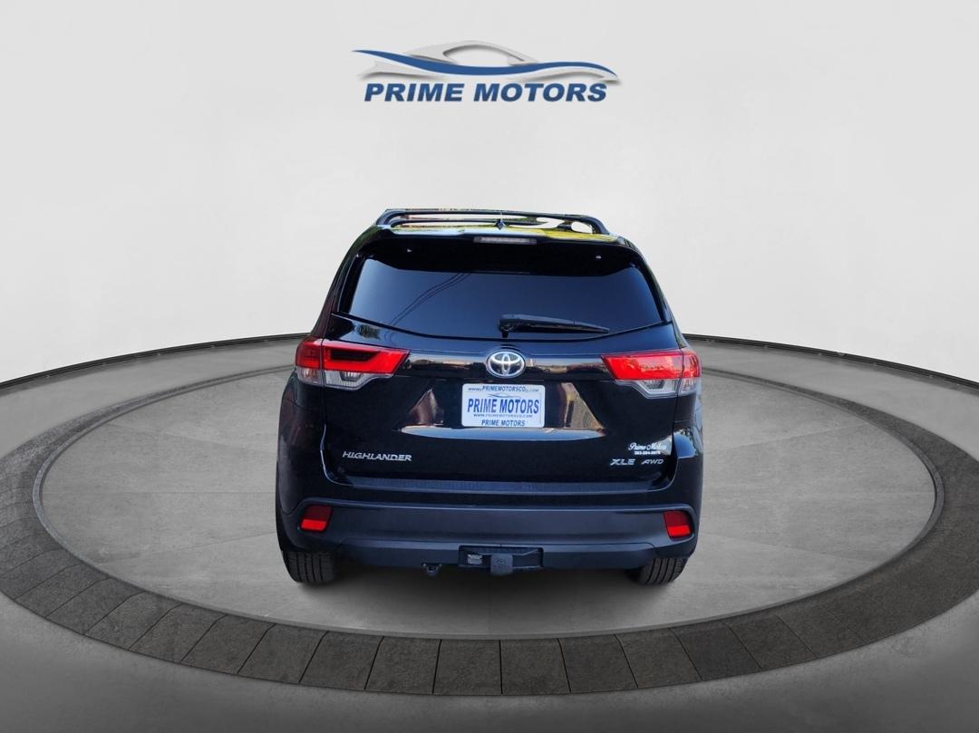 Toyota Highlander XLE AWD V6 2017