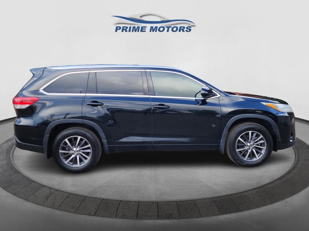 Toyota Highlander XLE AWD V6 2017