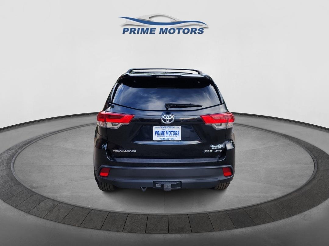 Toyota Highlander XLE AWD V6 2017