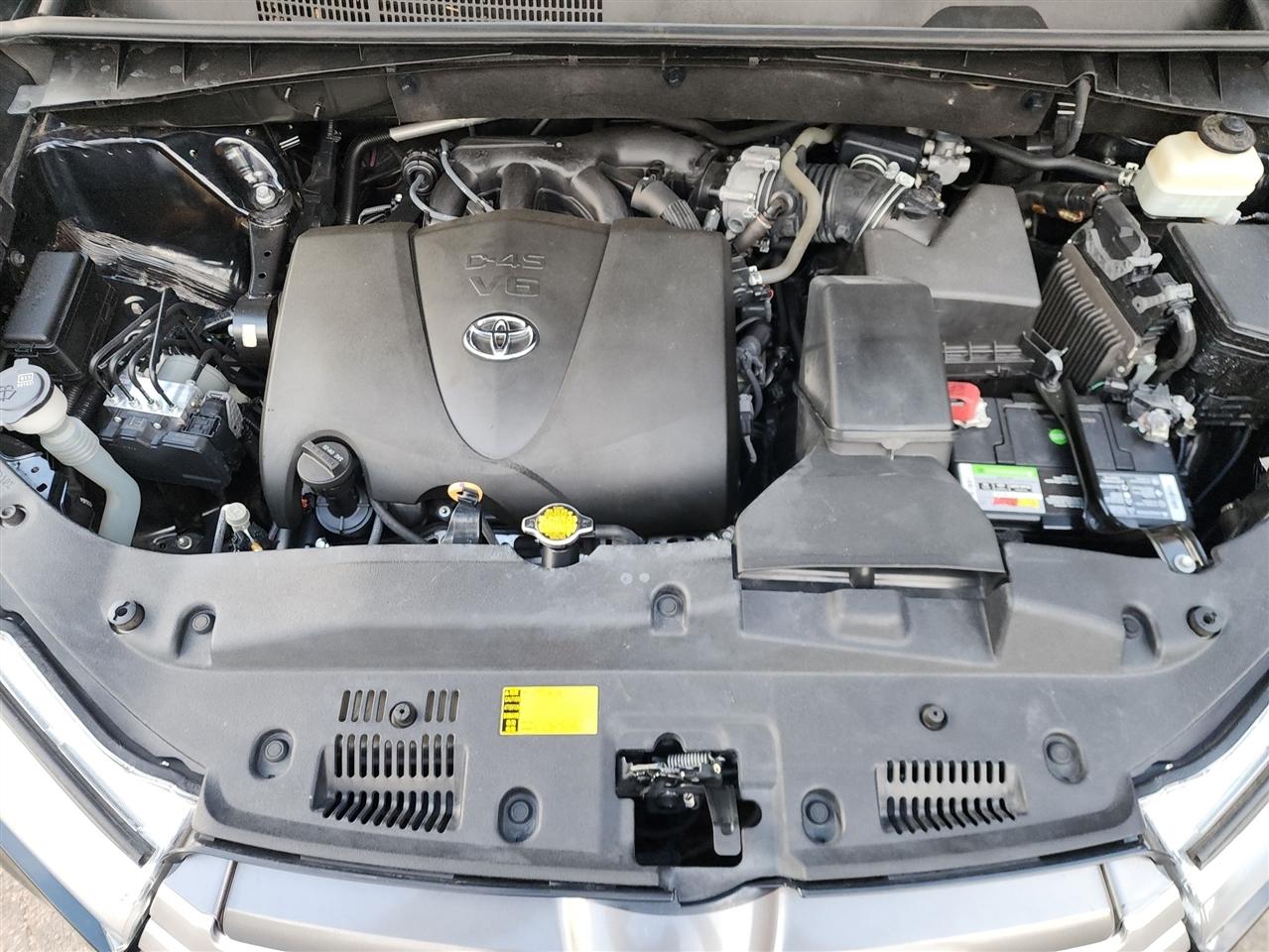Toyota Highlander XLE AWD V6 2017