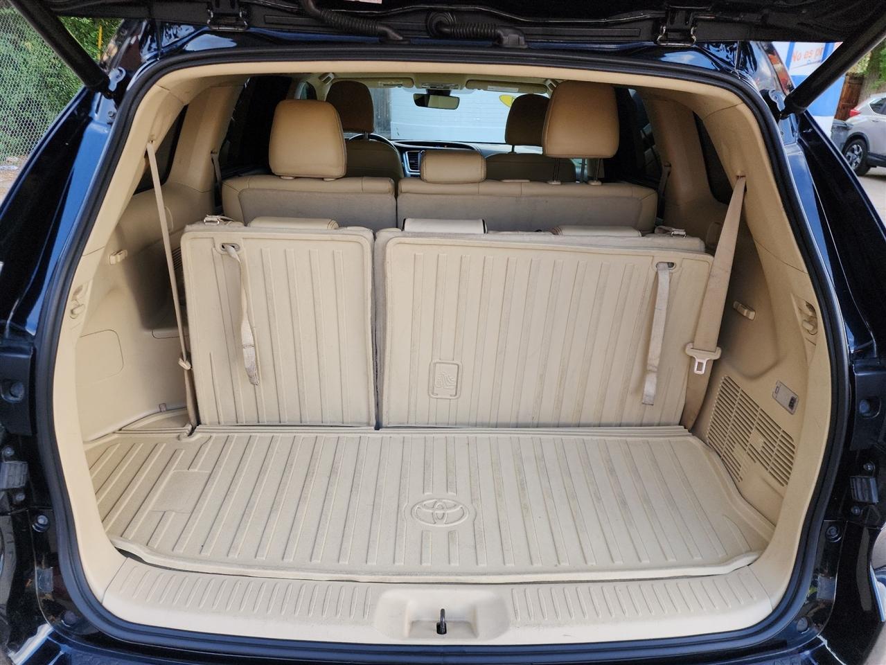Toyota Highlander XLE AWD V6 2017
