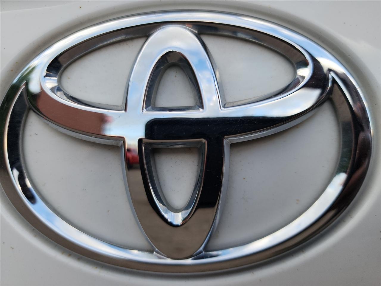 Toyota RAV4 LE AWD 2024