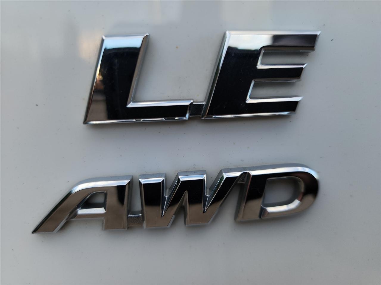 Toyota RAV4 LE AWD 2024
