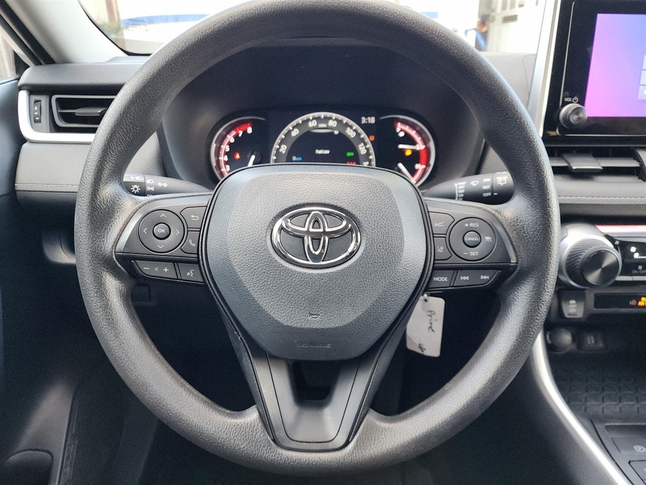 Toyota RAV4 LE AWD 2024