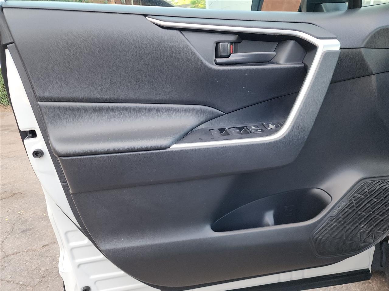 Toyota RAV4 LE AWD 2024