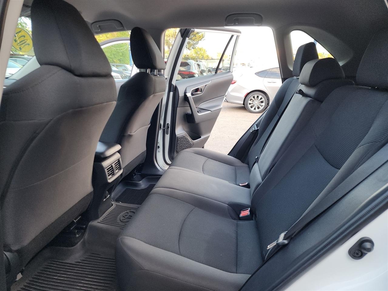 Toyota RAV4 LE AWD 2024