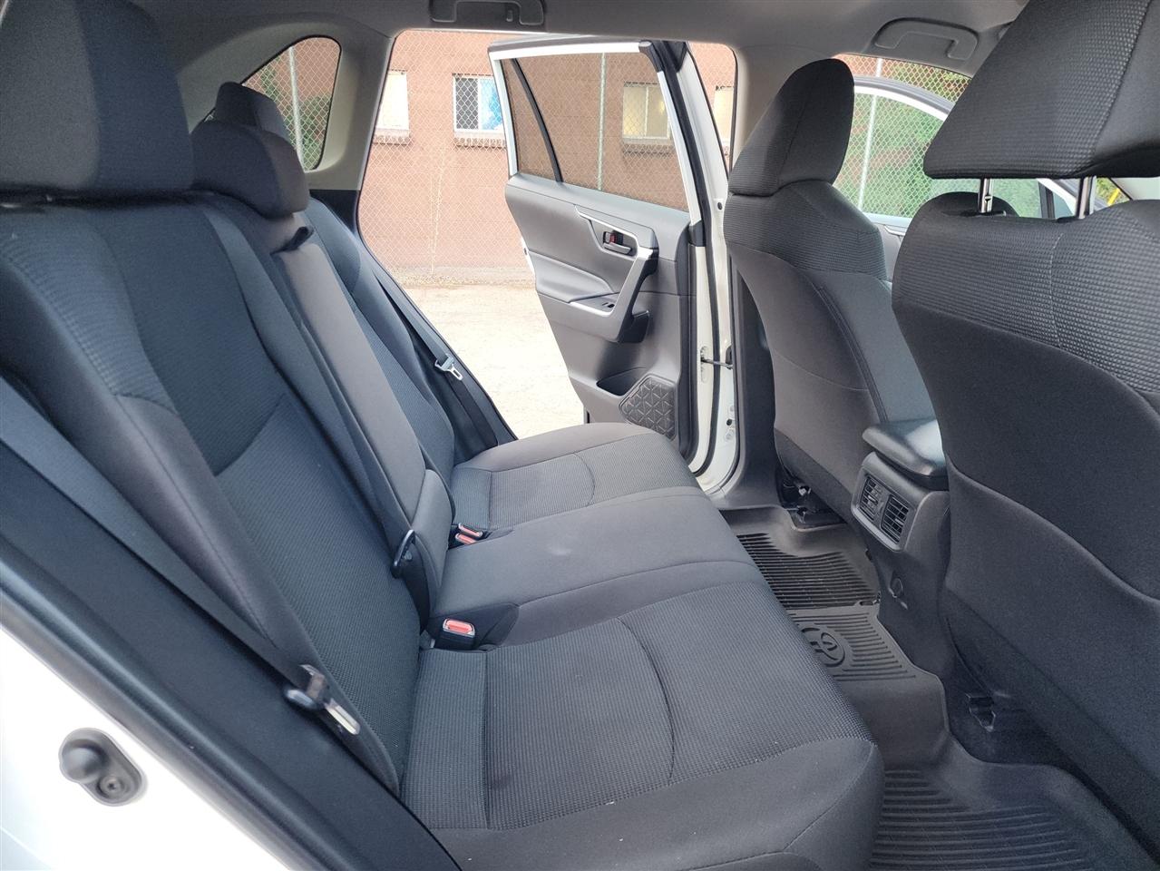 Toyota RAV4 LE AWD 2024