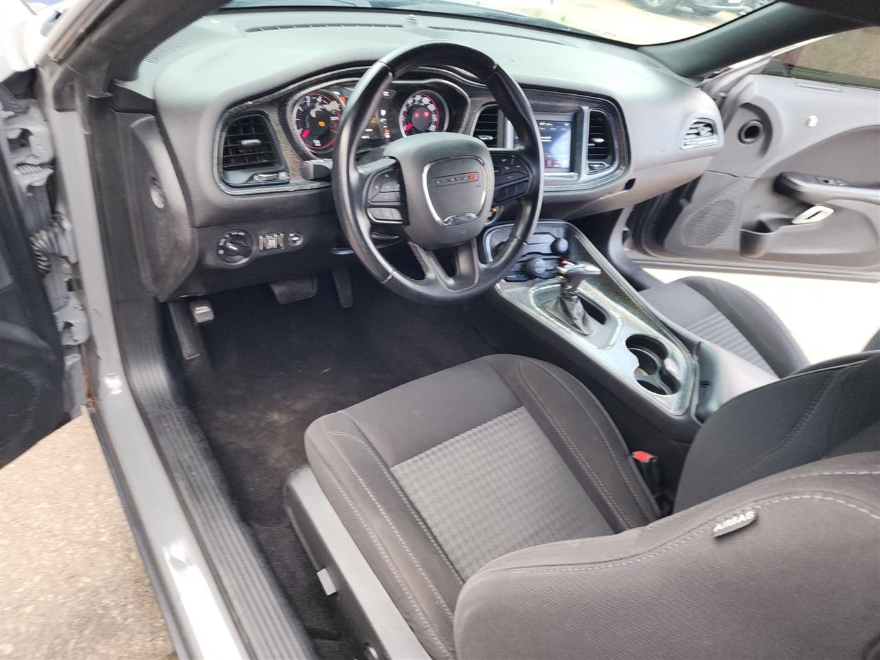 Dodge Challenger SXT 2020