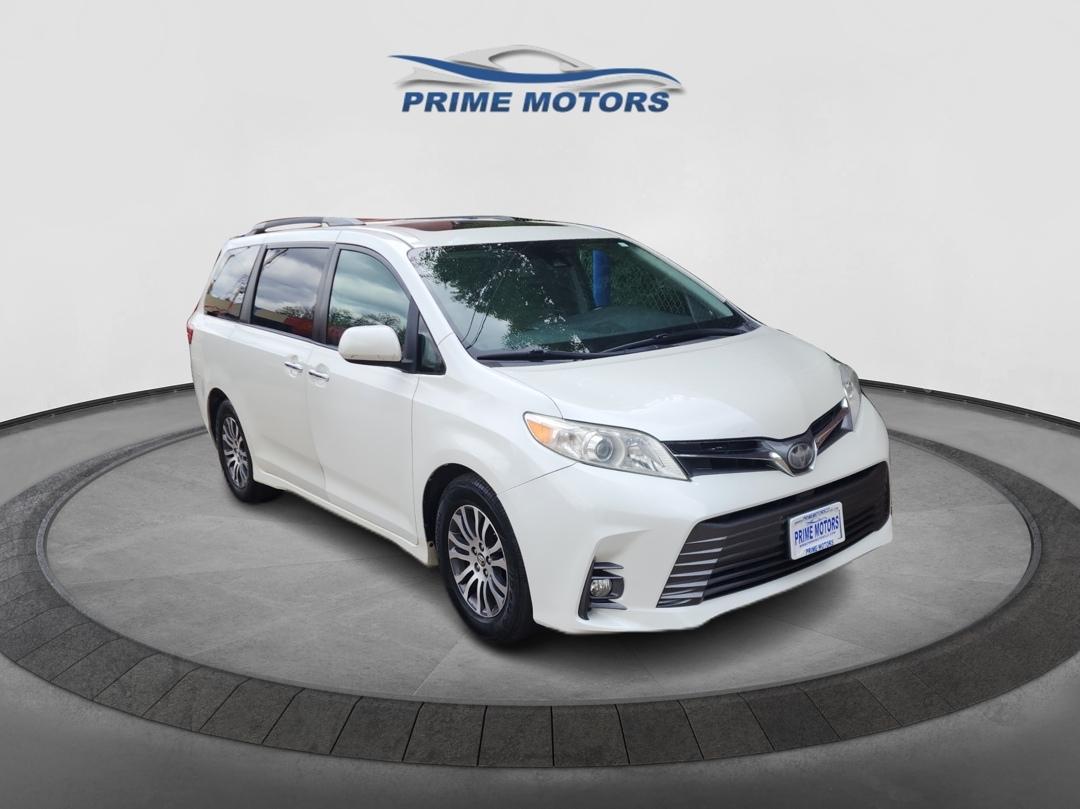 Toyota Sienna XLE 2018