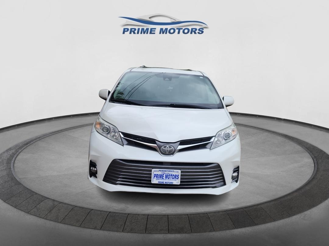 Toyota Sienna XLE 2018