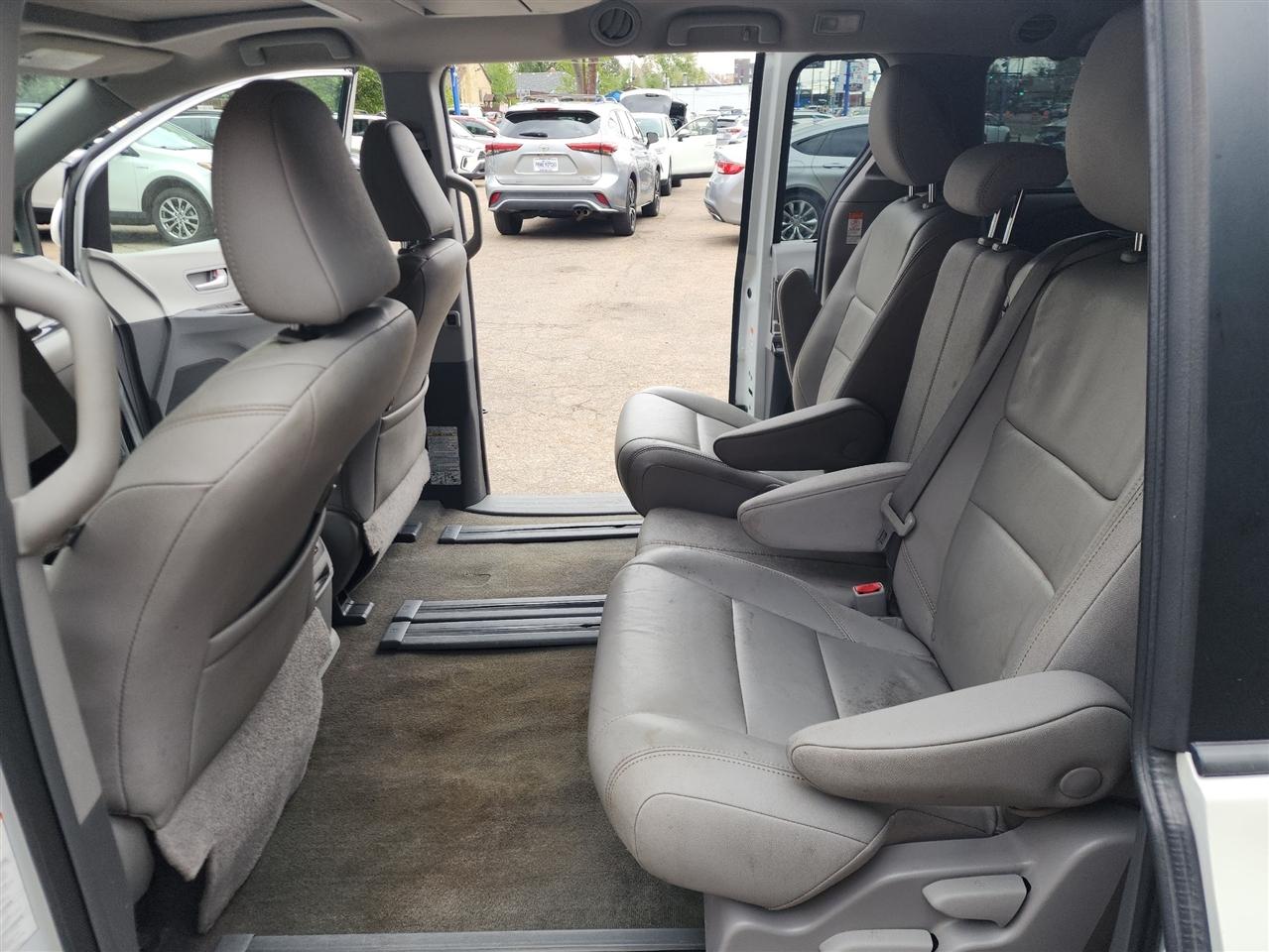 Toyota Sienna XLE 2018