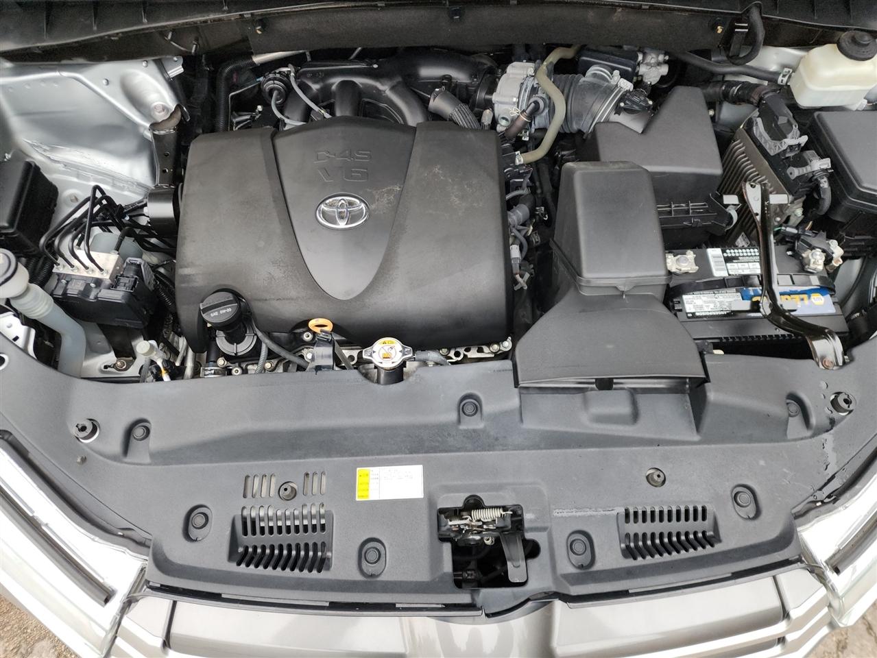 Toyota Highlander LE Plus AWD V6 2019