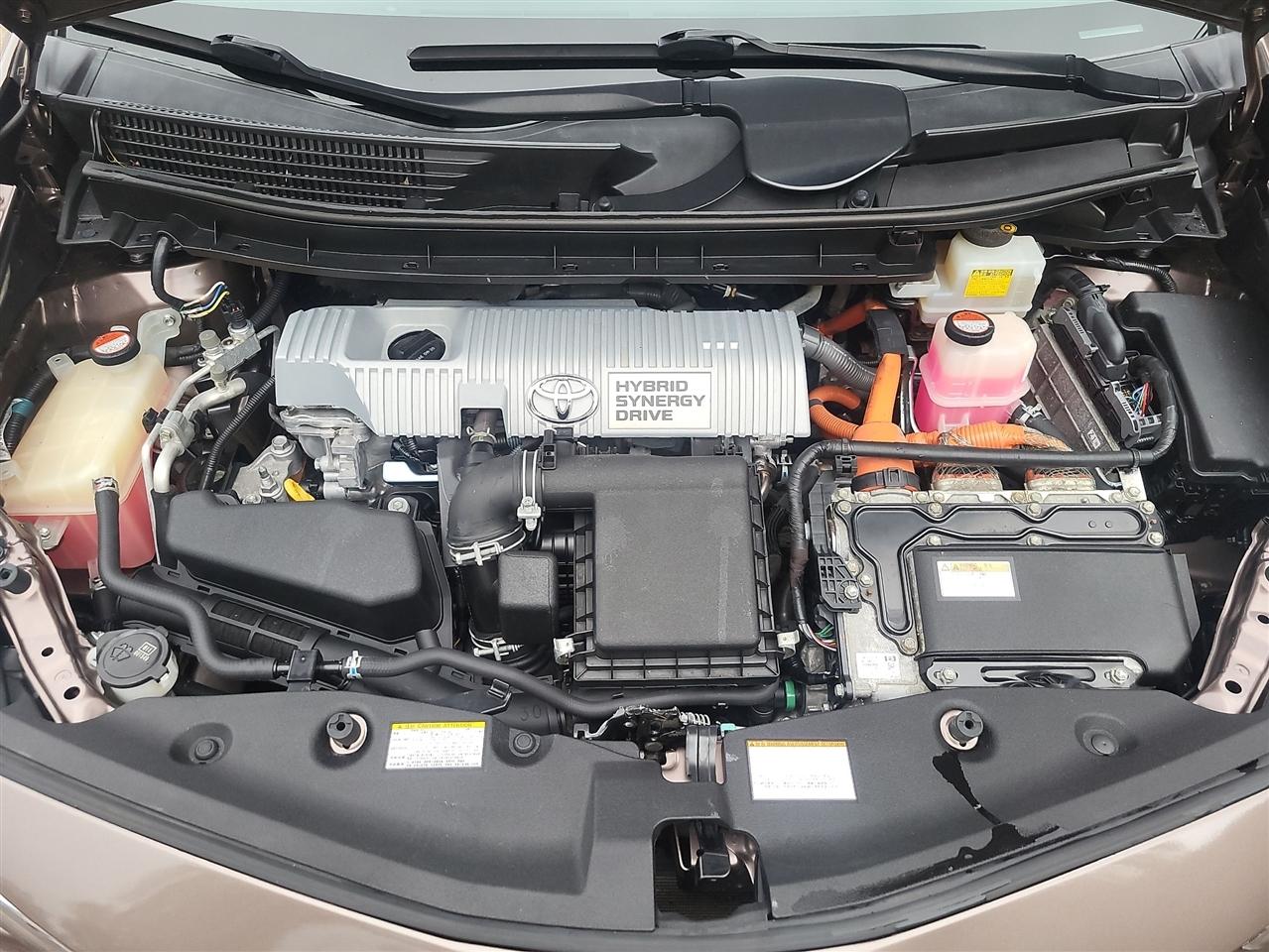 Toyota Prius V Three 2016