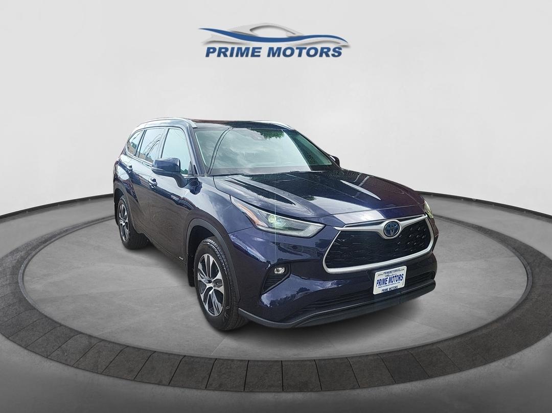 Toyota Highlander Hybrid XLE AWD 2021