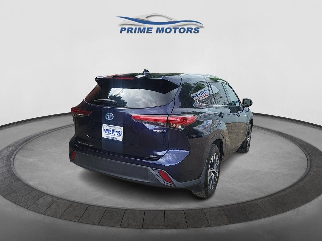 Toyota Highlander Hybrid XLE AWD 2021