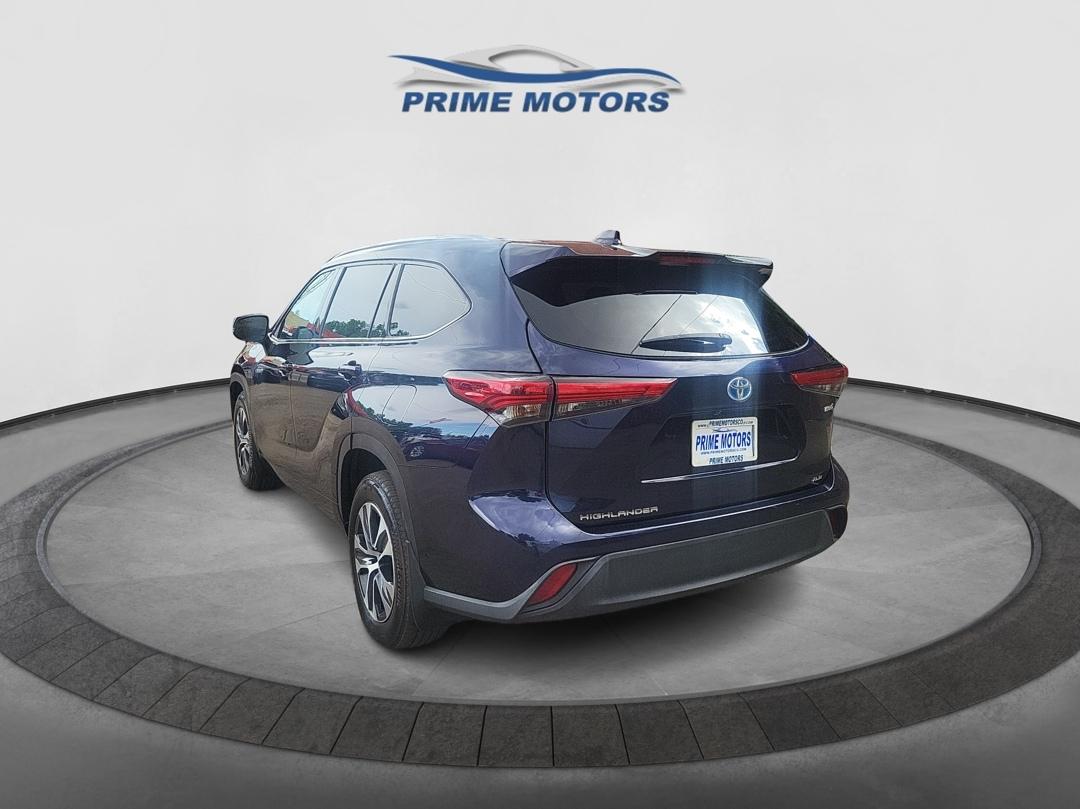 Toyota Highlander Hybrid XLE AWD 2021