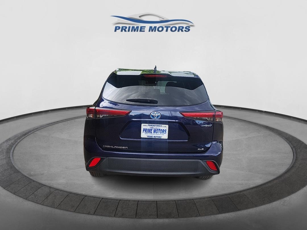 Toyota Highlander Hybrid XLE AWD 2021