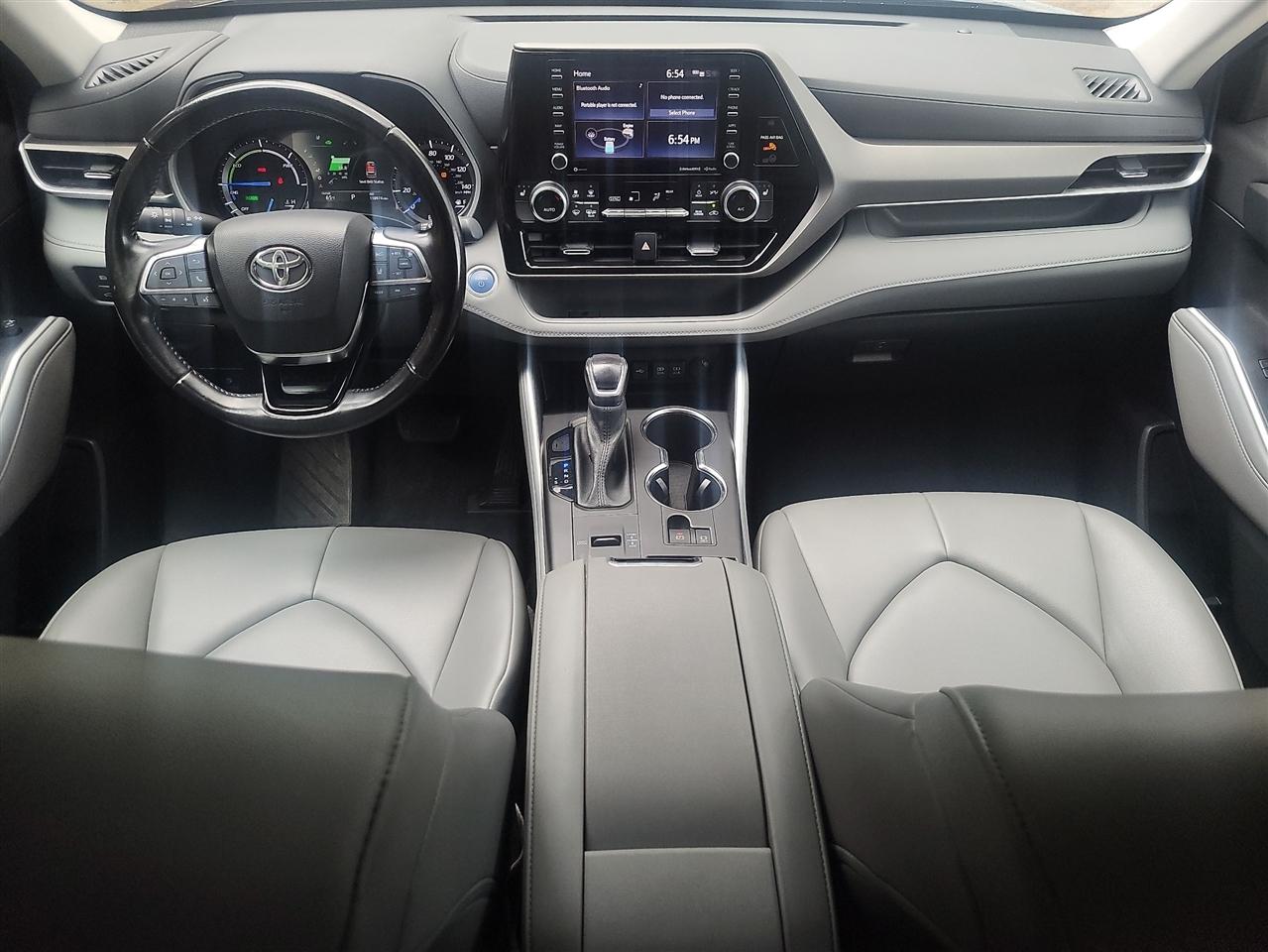 Toyota Highlander Hybrid XLE AWD 2021
