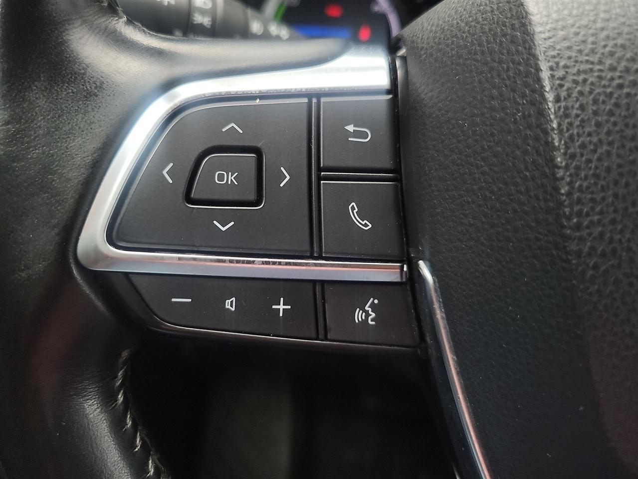Toyota Highlander Hybrid XLE AWD 2021