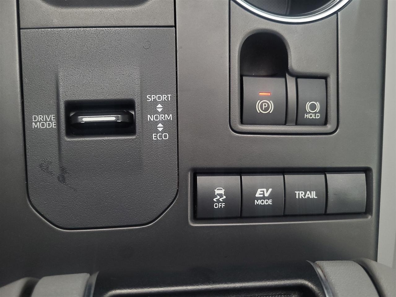 Toyota Highlander Hybrid XLE AWD 2021