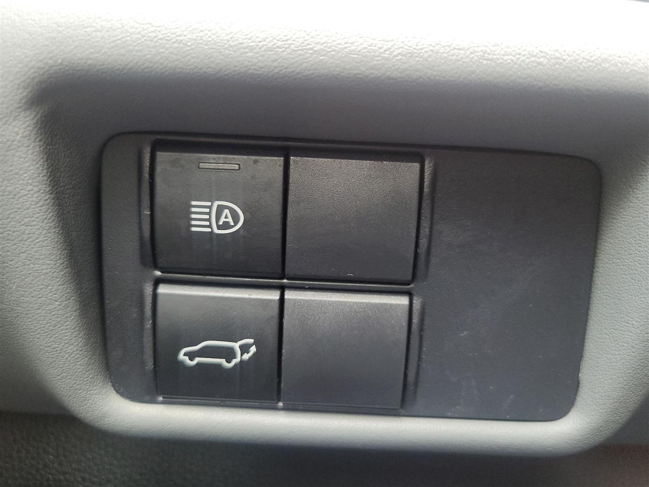 Toyota Highlander Hybrid XLE AWD 2021