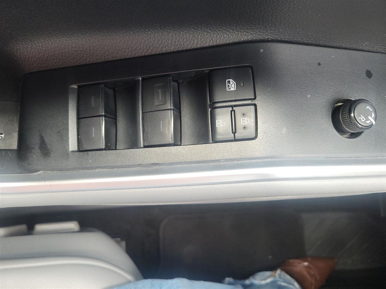 Toyota Highlander Hybrid XLE AWD 2021
