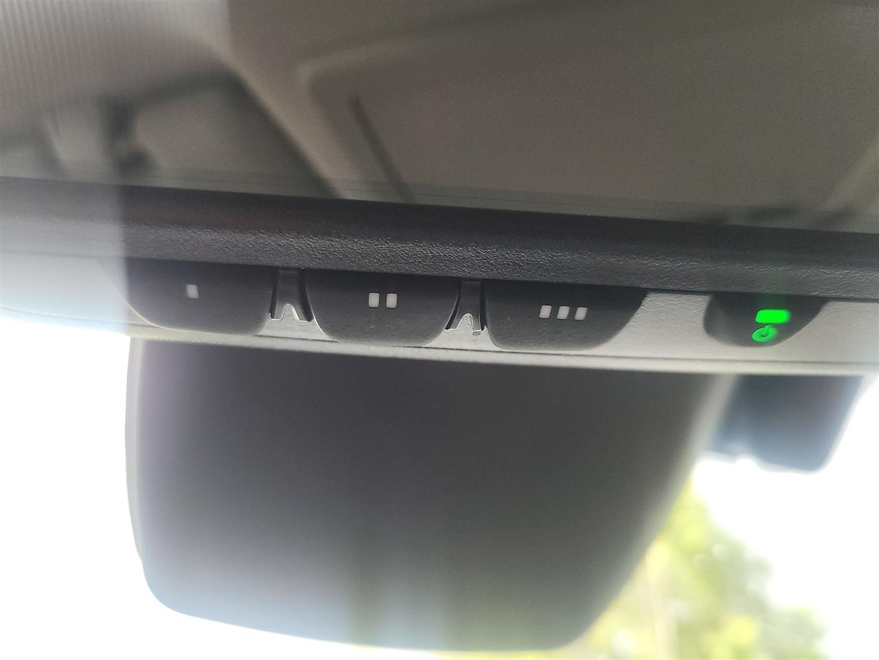 Toyota Highlander Hybrid XLE AWD 2021