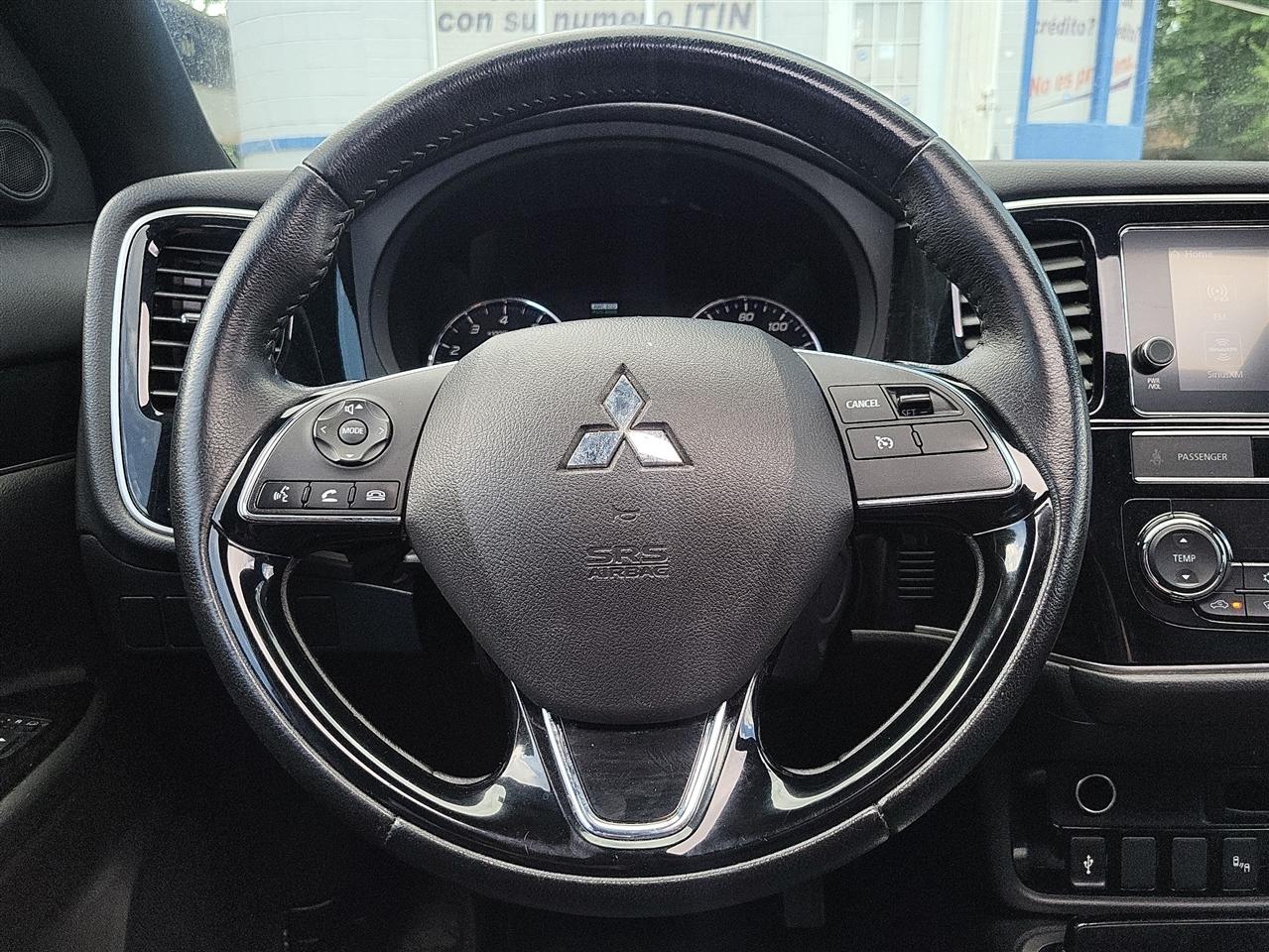 Mitsubishi Outlander SE AWD 2019