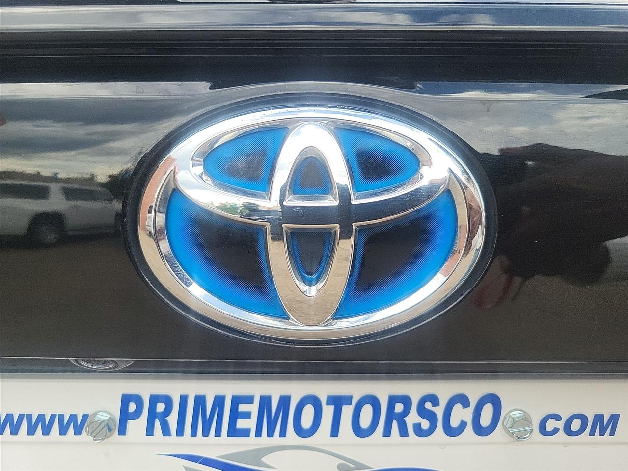Toyota RAV4 Hybrid LE 2023