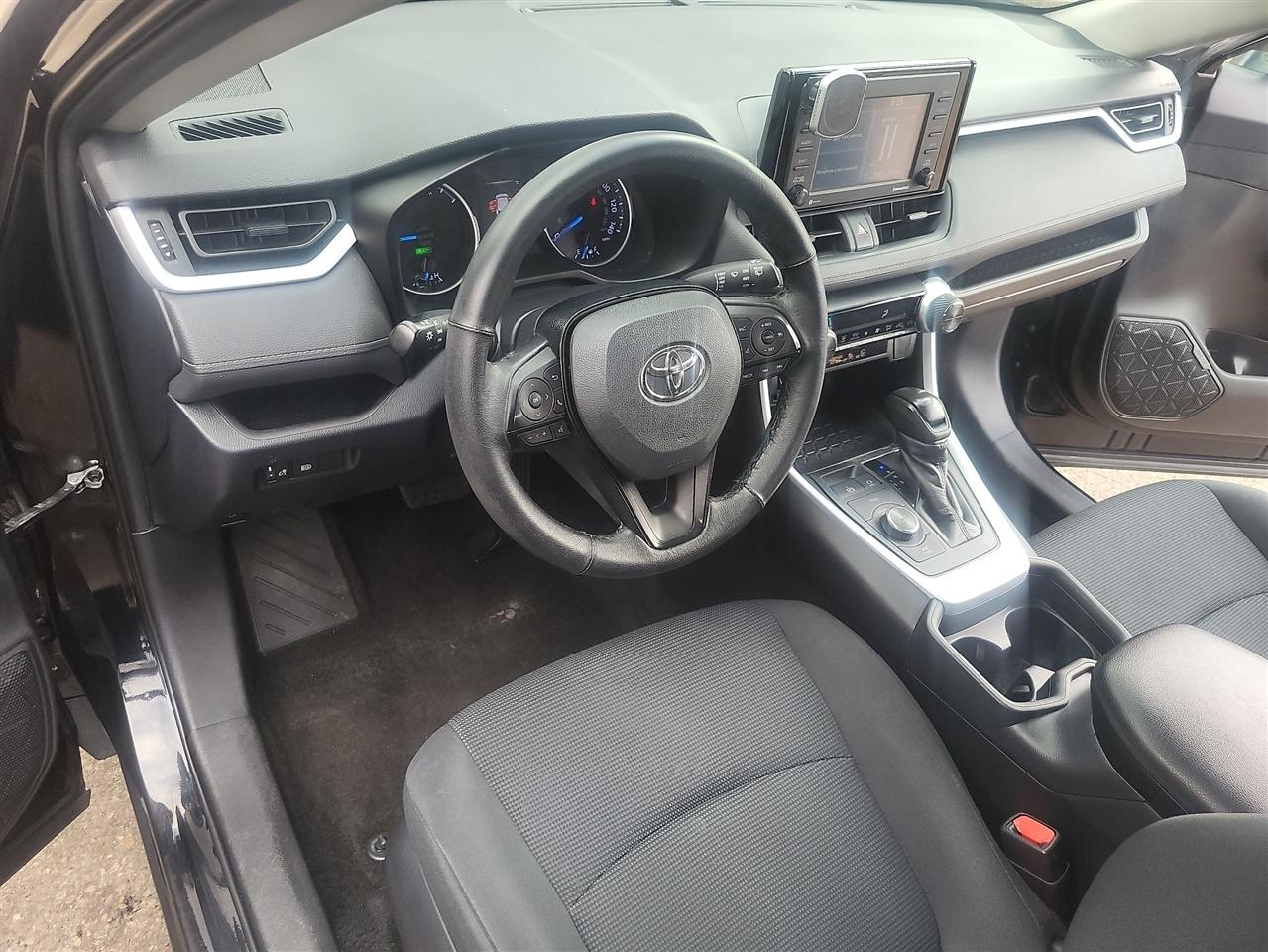 Toyota RAV4 Hybrid LE 2023