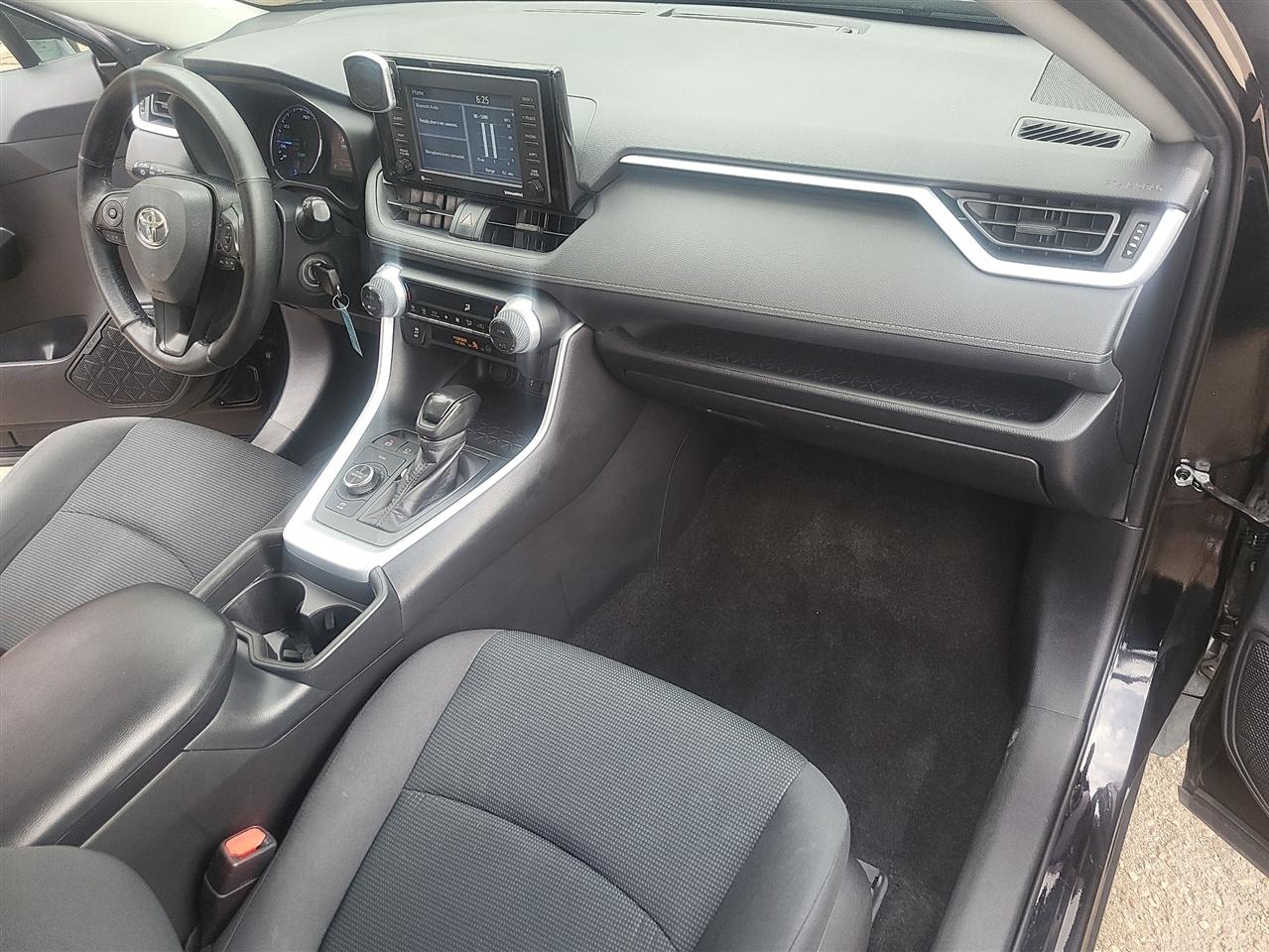 Toyota RAV4 Hybrid LE 2023