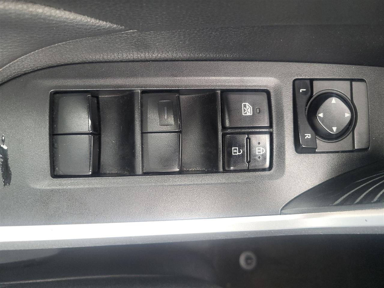 Toyota RAV4 Hybrid LE 2023